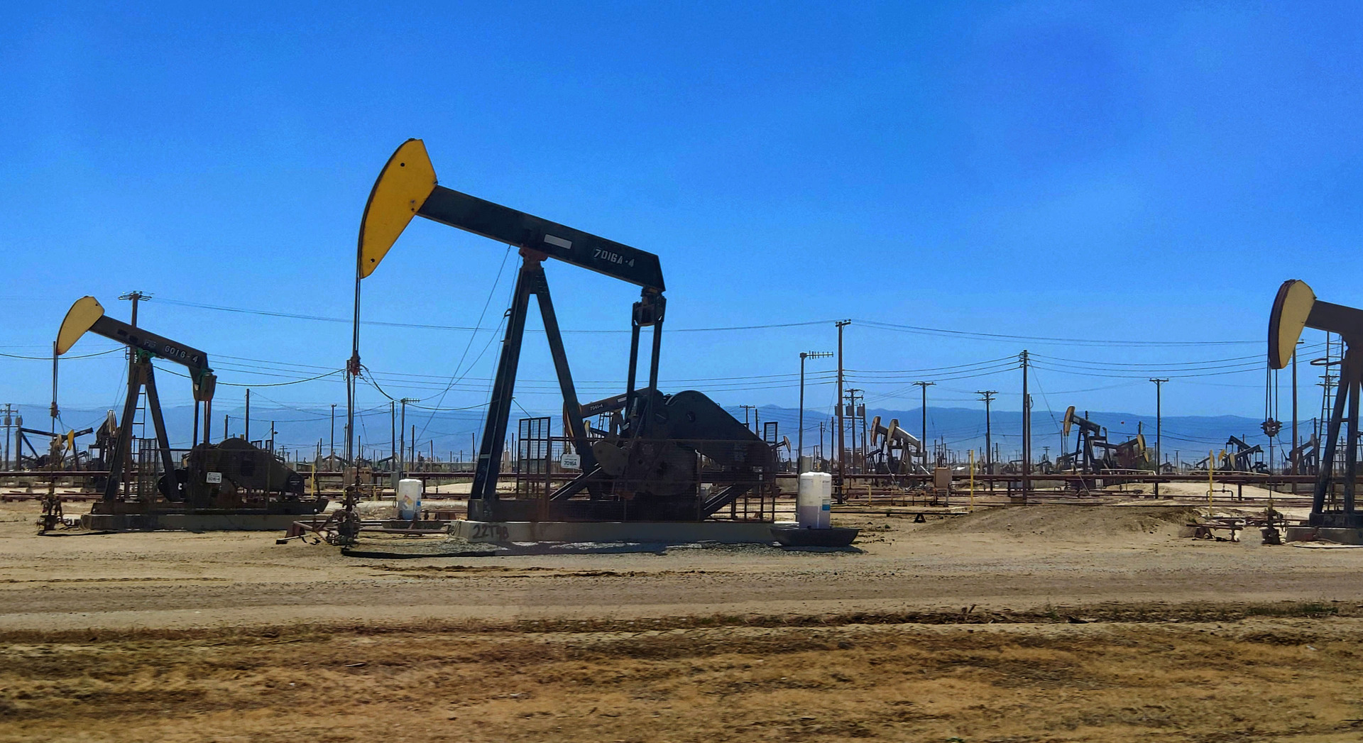 Petróleo Texas inicia con subida del 0.34 % y se vende hasta 71.35 dólares por barril