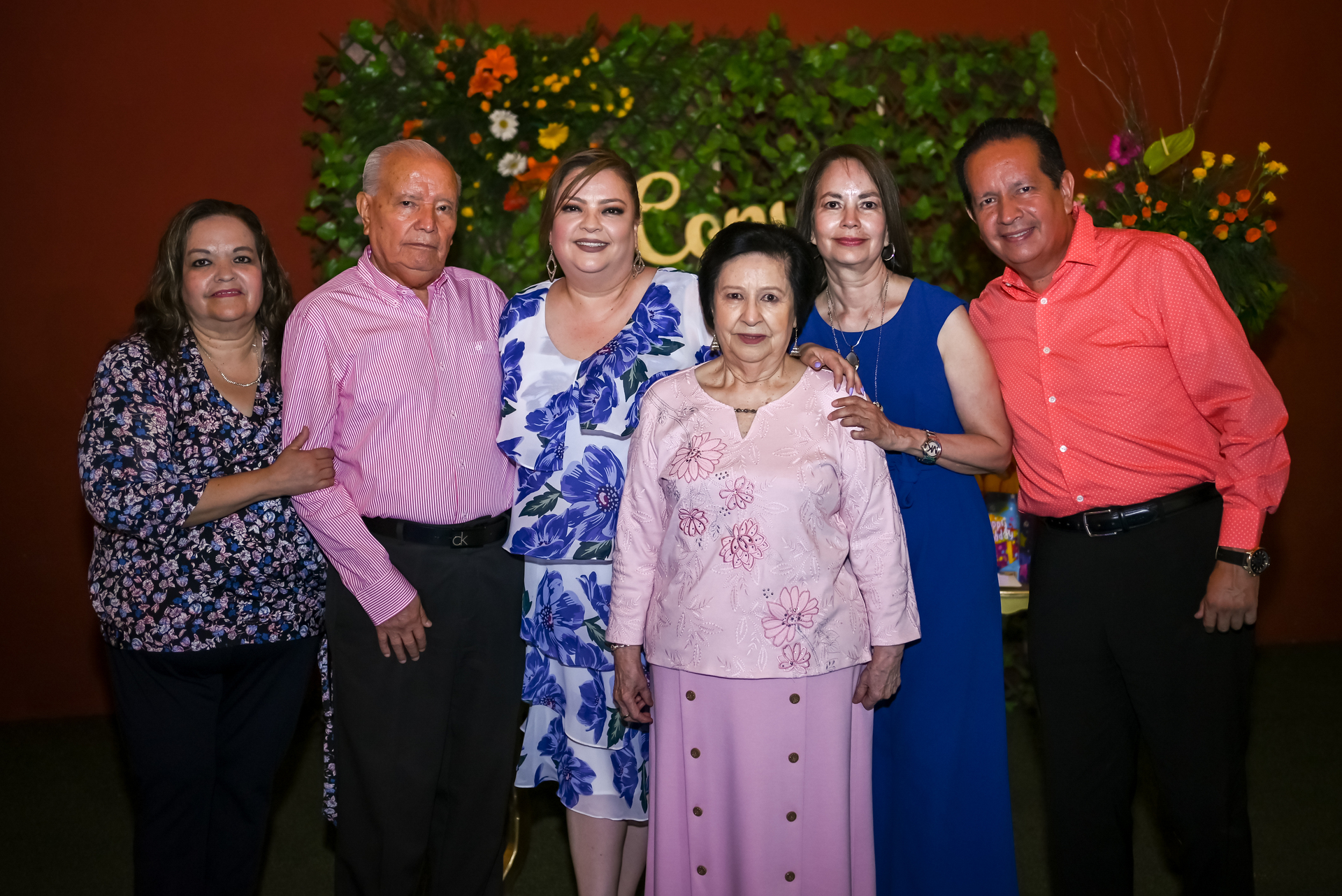 Cony Guerrero Banderas el día de su festejo de cumpleaños junto a sus papás Enrique Guerrero y María Elena Banderas, y sus hermanos María Elena, Gabriela y Enrique Guerrero Banderas (EL SIGLO DE TORREÓN/EDDIE RUIZ)