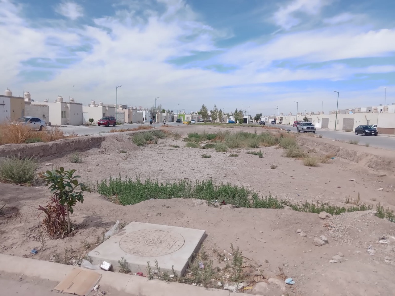 La empresa constructora de ese sector ya se declaró en quiebra y dejó muchas deficiencias con las que ahora tienen que lidiar.