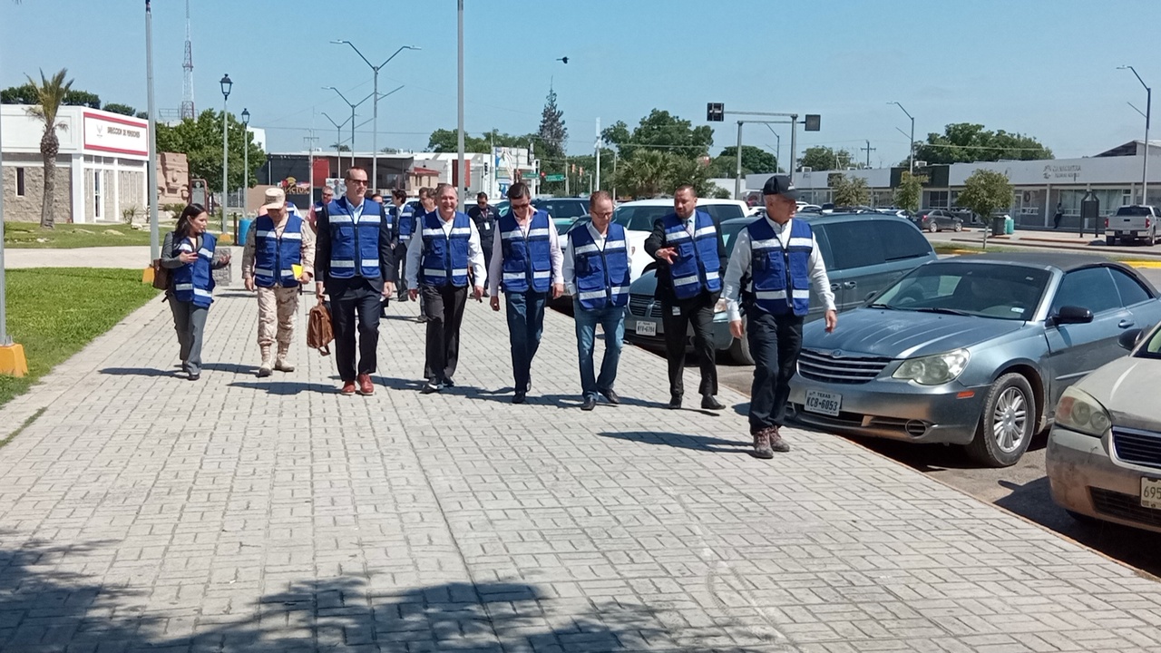 Arriban a Piedras Negras para conocer a detalle los trabajos de la modernización de la Aduana que conecta con Eagle Pass.