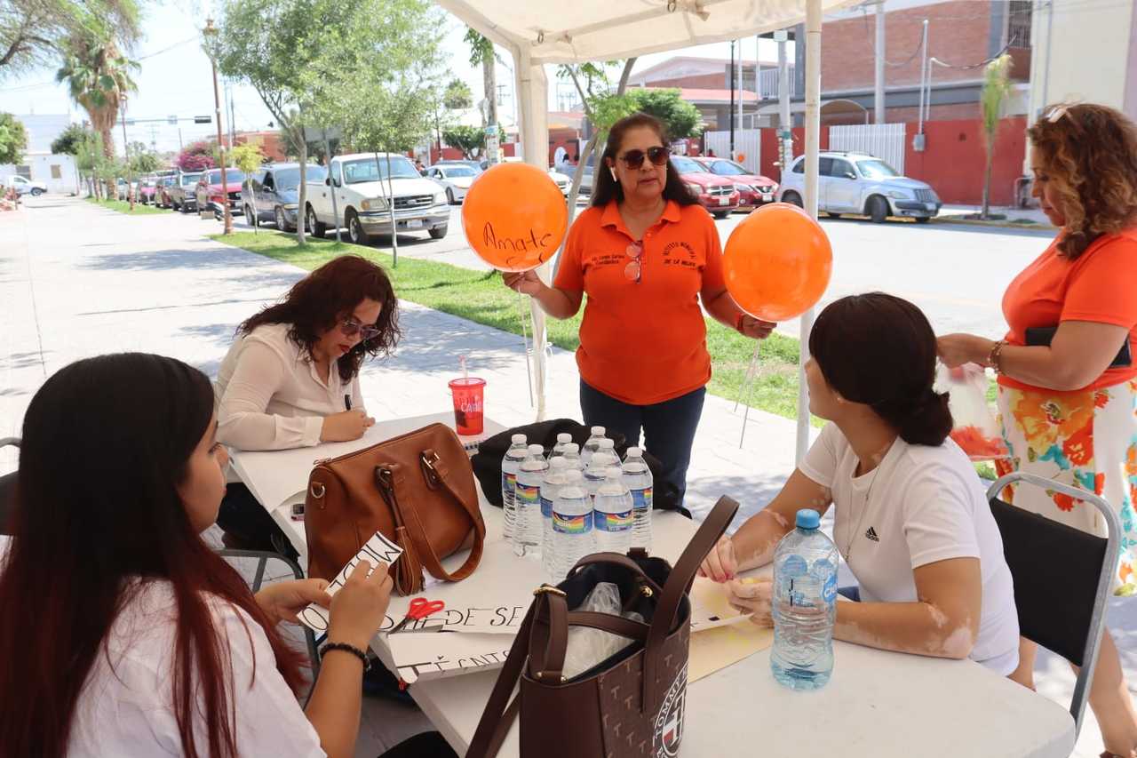 El día 25 de cada mes se conmemora el Día Naranja. (EL SIGLO DE TORREÓN)