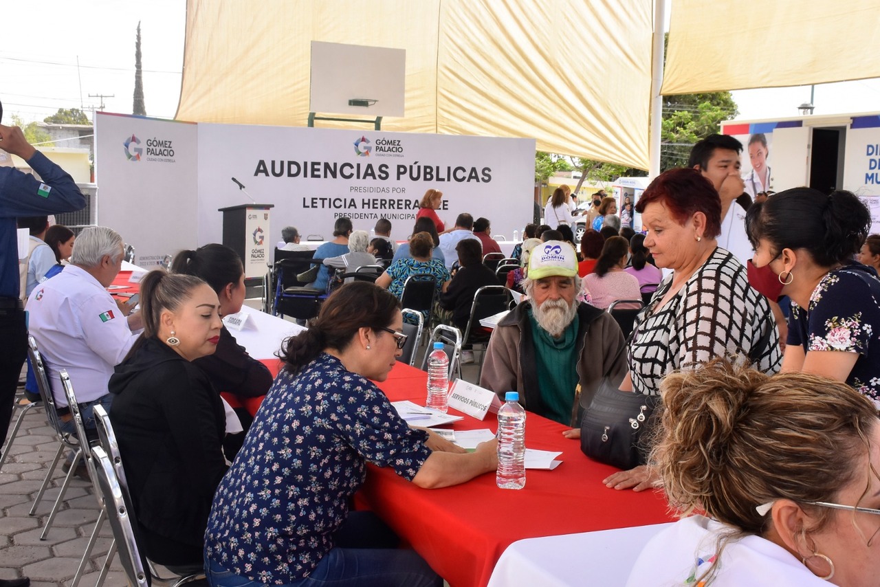 Cada mes las Audiencias Públicas se trasladan a un espacio público para que los funcionarios se encuentren cara a cara con los ciudadanos del sector. (CORTESÍA)