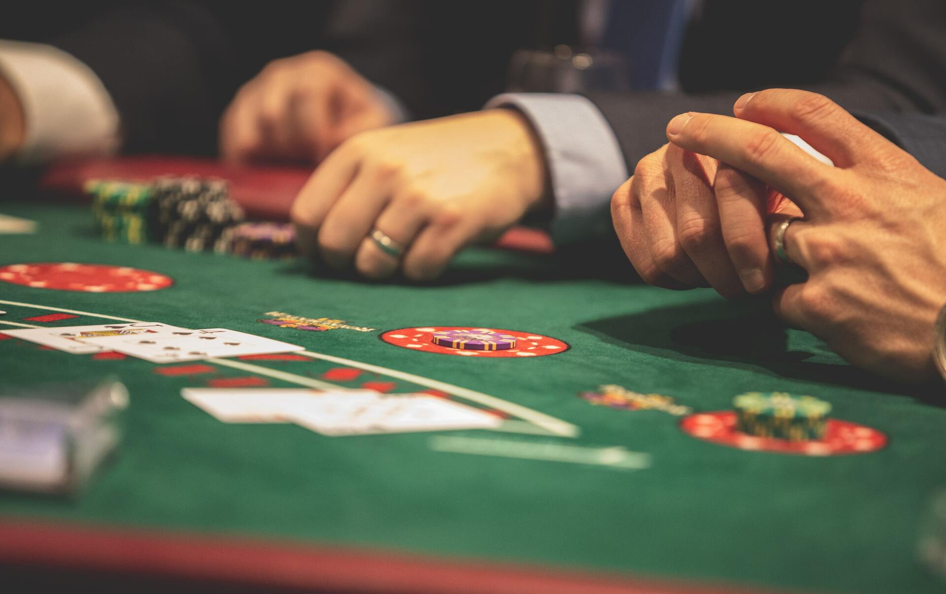  Estos juegos ofrecen la posibilidad de participar en mesas reales con crupieres en vivo, creando una experiencia de casino auténtica y envolvente. 