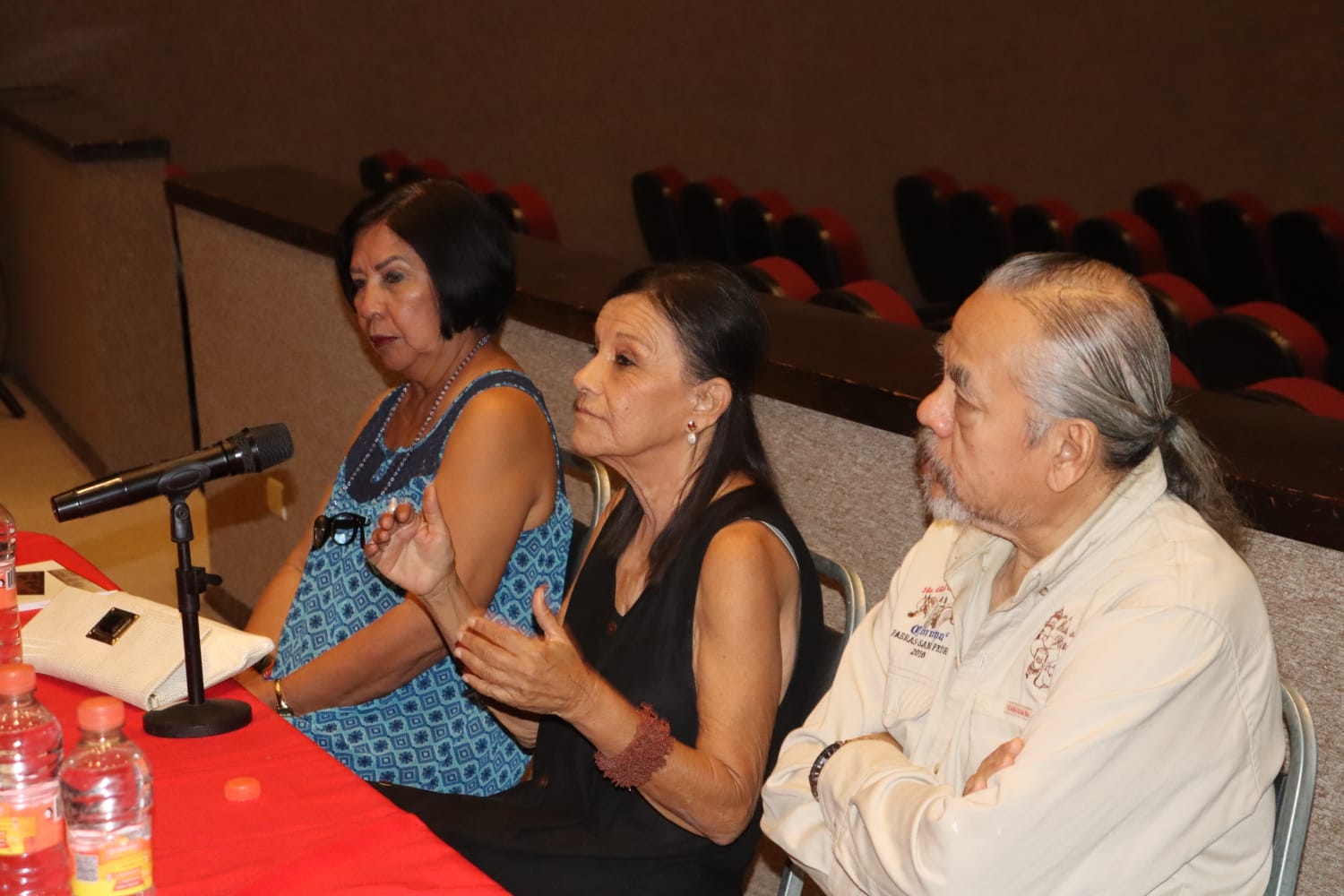 Presentan libro sobre la Caravana del Hambre en San Pedro