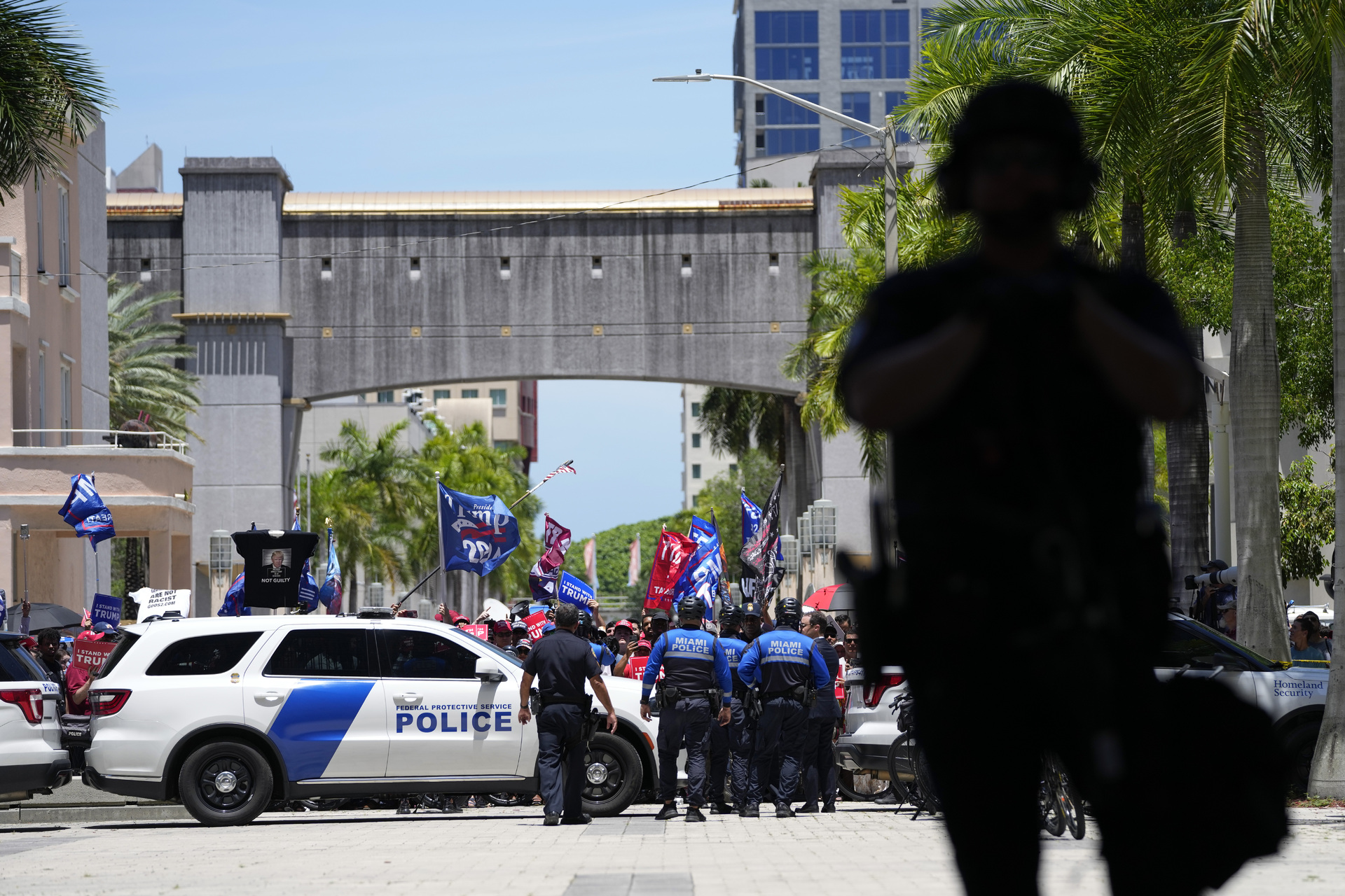 Donald Trump Abandona La Corte De Miami En Libertad Sin Medidas Cautelares El Siglo De Torreón 2391