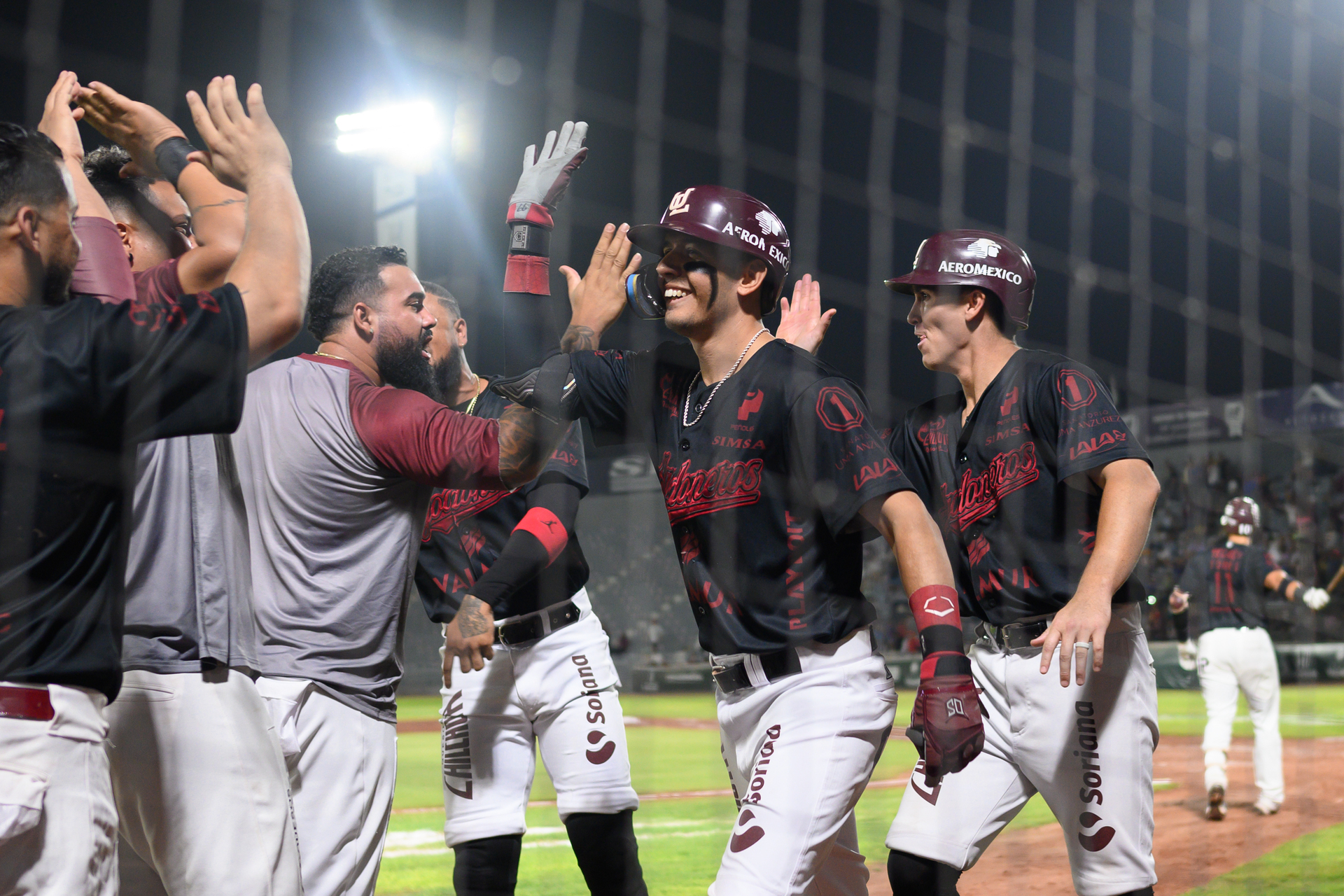 Más de cuatro horas duró el juego de ayer. (FOTO: JORGE MARTÍNEZ)