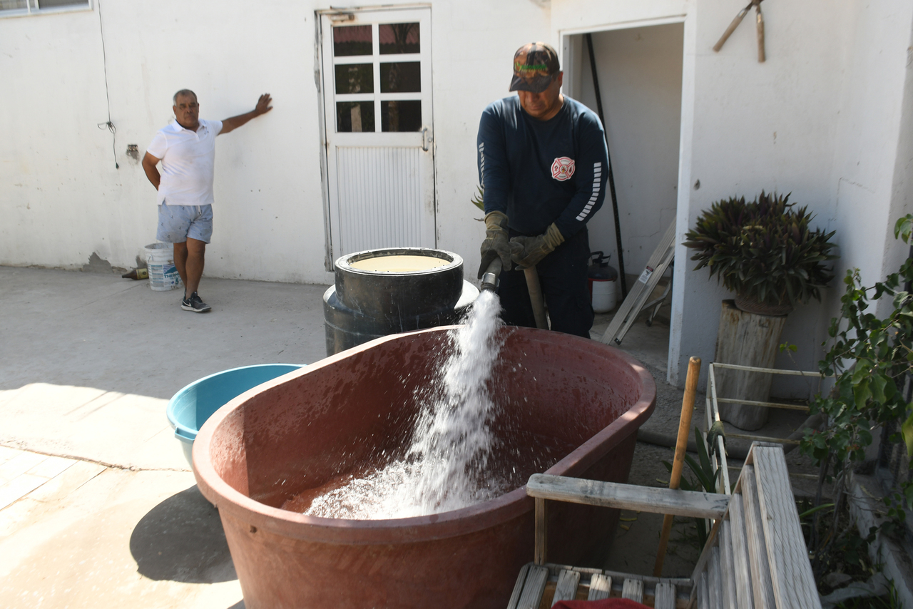 Las altas temperaturas han generado un déficit del 30 por ciento respecto a la demanda de agua en Torreón. (EL SIGLO DE TORREÓN)