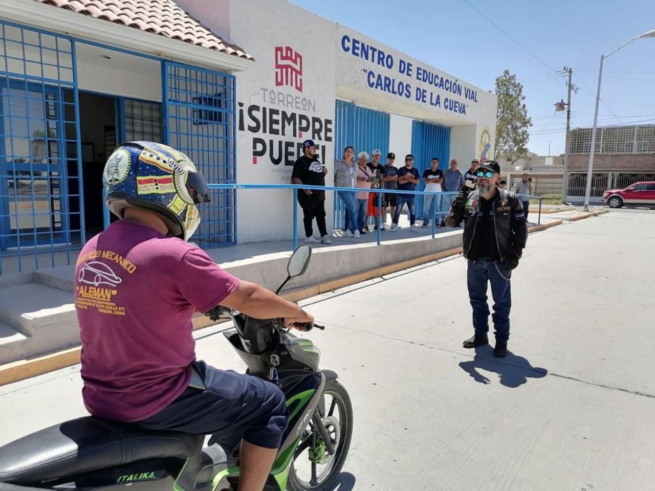 El curso se imparte por personal de la Dirección de Vialidad y Movilidad Urbana, en coordinación con el Icatec. (CORTESÍA)