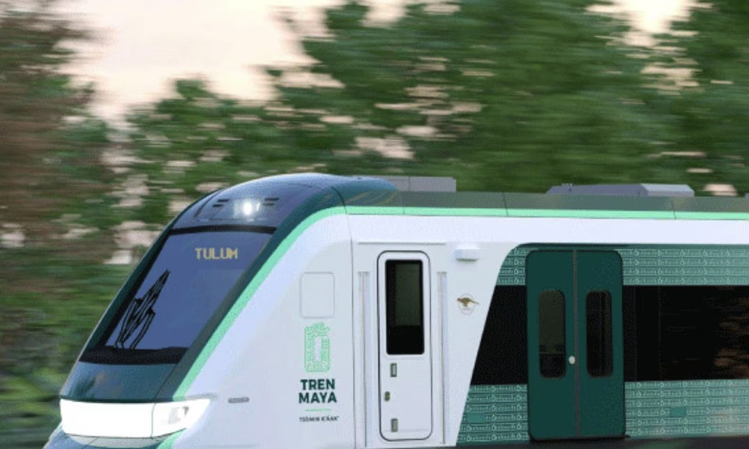 Este lunes 3 de julio salió, a las 05:00 horas, el primer tren de cuatro vagones del Tren Maya de la planta de Alstom, en Ciudad Sahagún, Hidalgo. (ESPECIAL)
