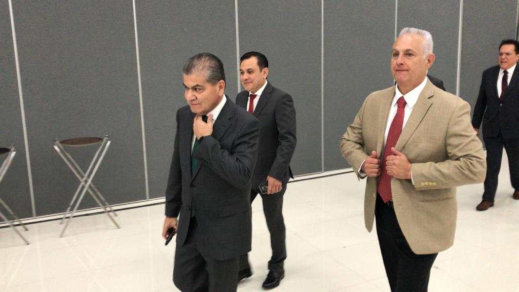 El gobernador Miguel Riquelme encabezó la celebración en Torreón del Día del Abogado. (FERNANDO COMPEÁN)