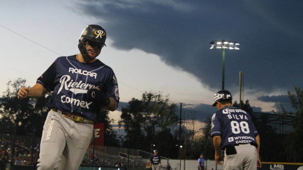 Rieleros de Aguascalientes se adelantan en la serie ante los Bravos de León