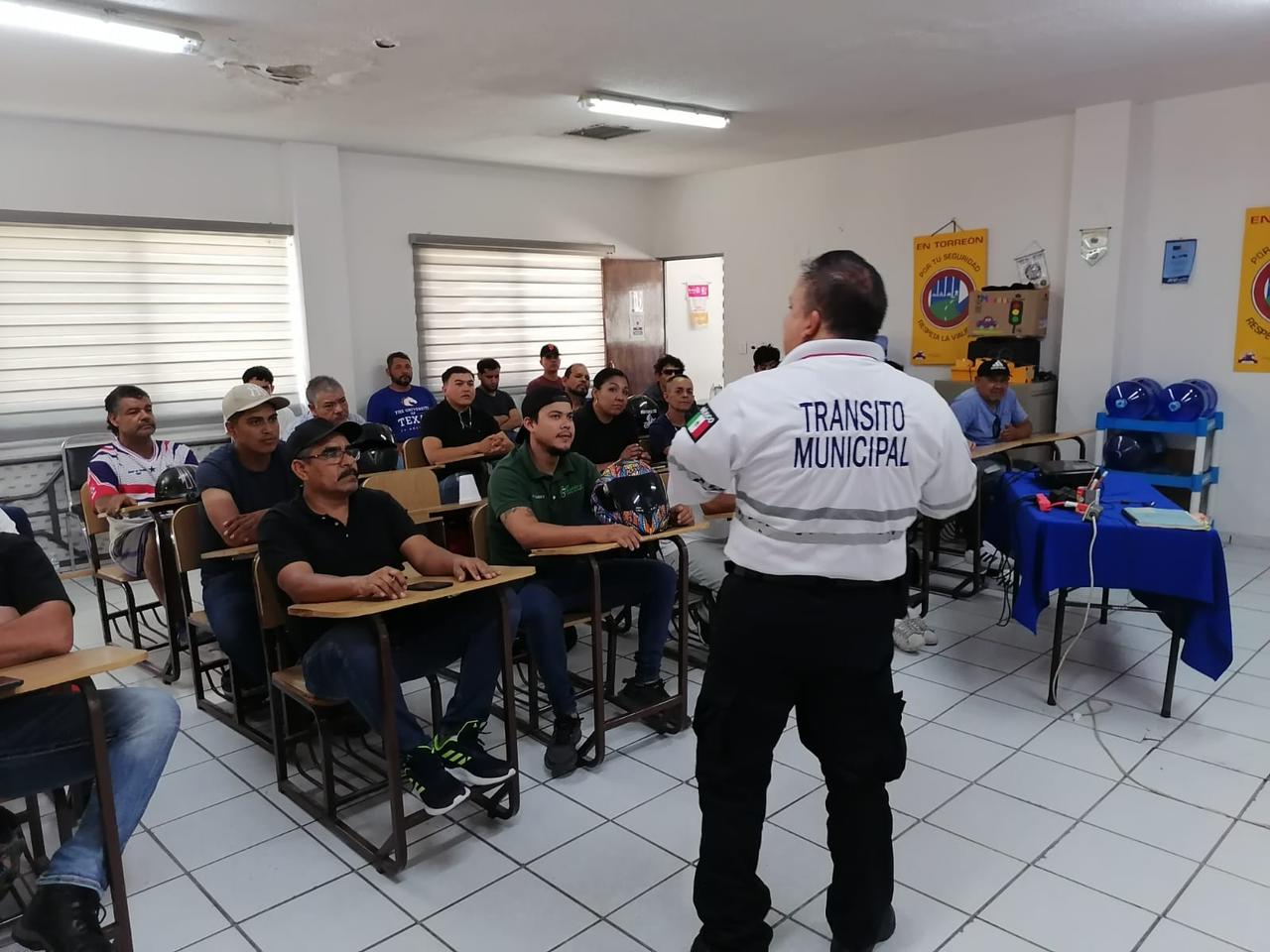 Con esta generación, van 442 motociclistas certificados. (Foto: FABIOLA P. CANEDO / EL SIGLO DE TORREÓN)