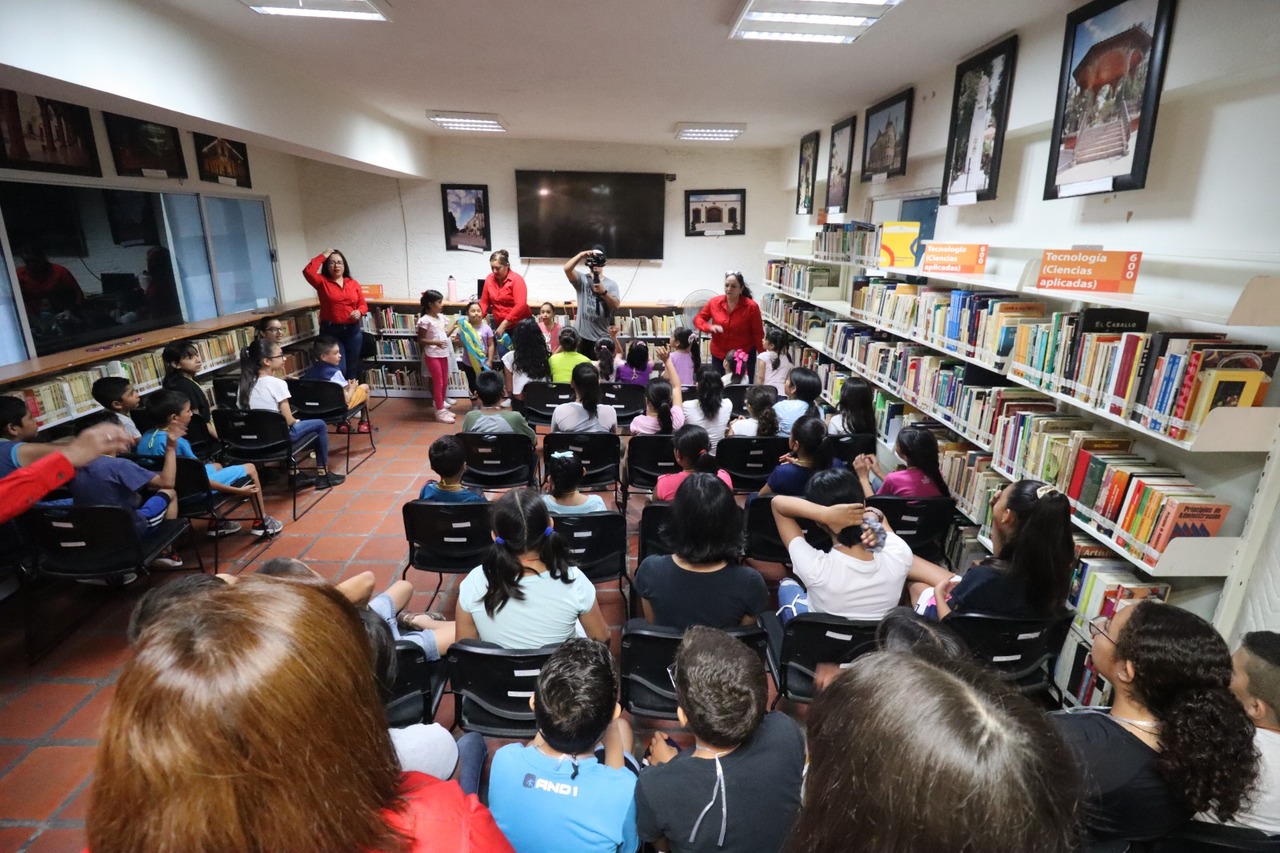 Interesados en asistir al curso, se pueden registrar en la biblioteca Benito Juárez. (EL SIGLO DE TORREÓN)