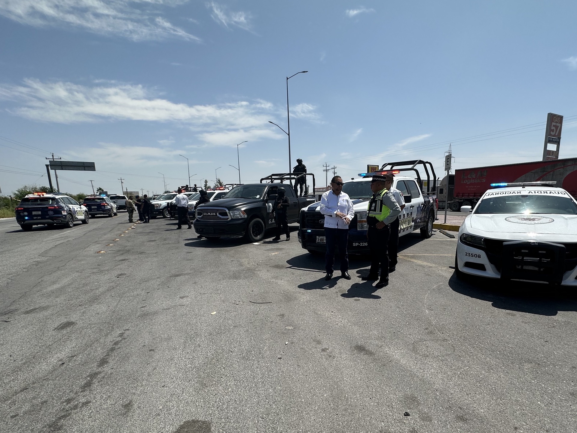 Se congregaron cuerpos de seguridad de los tres órdenes de gobierno. (Foto: SERGIO A. RODRÍGUEZ / EL SIGLO COAHUILA)