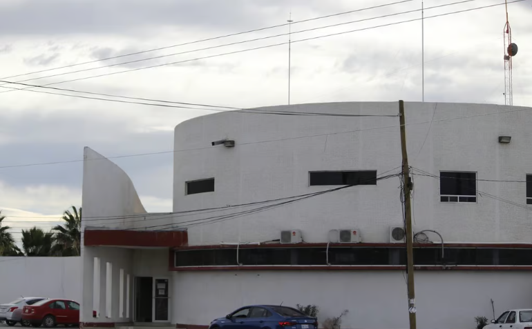 Hombre de la tercera edad muere tras caer de barda en Matamoros