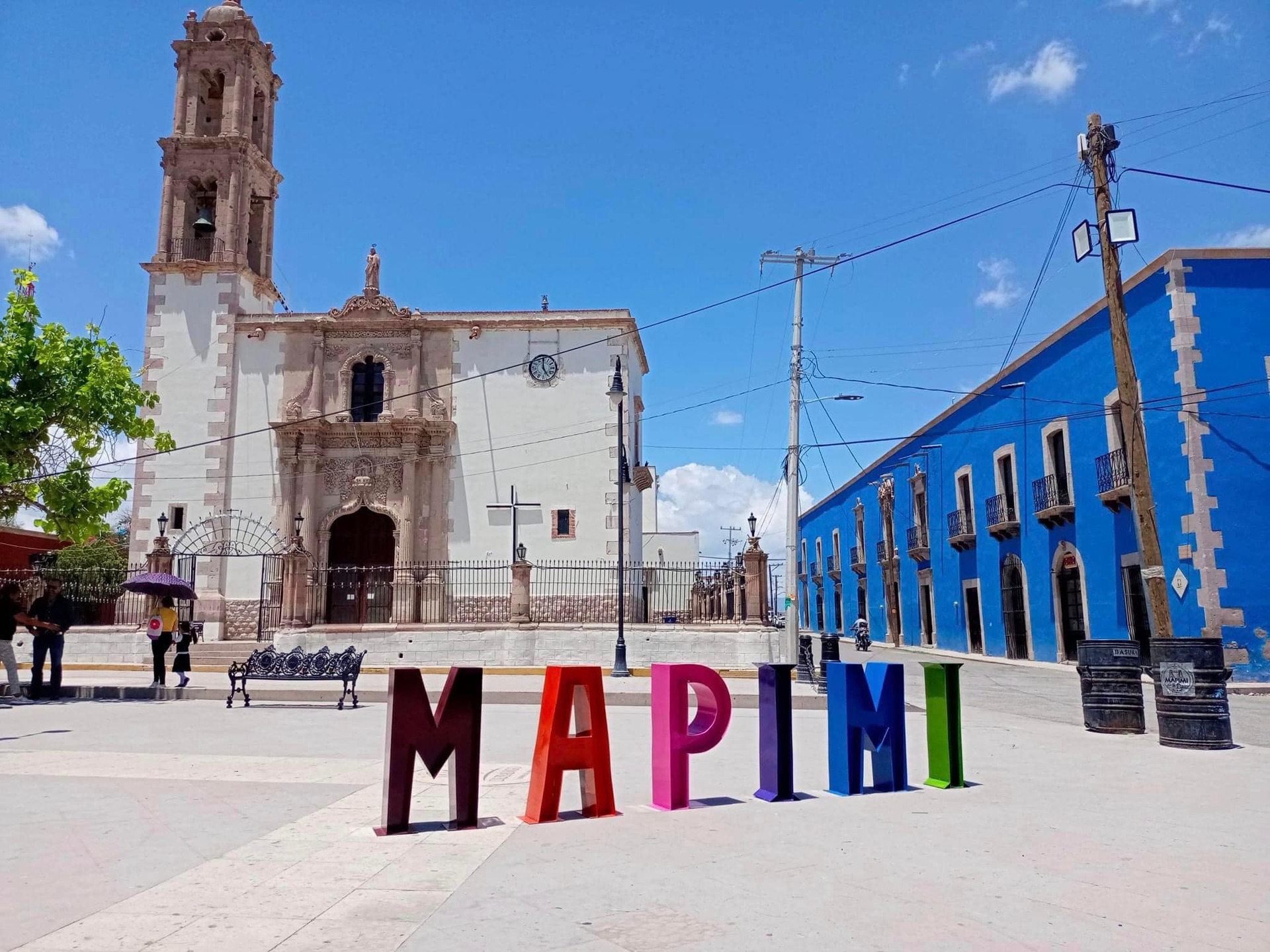 A lo largo de estos 425 años, personajes de suma importancia para la historia de México han transitado por las calles de Mapimí.