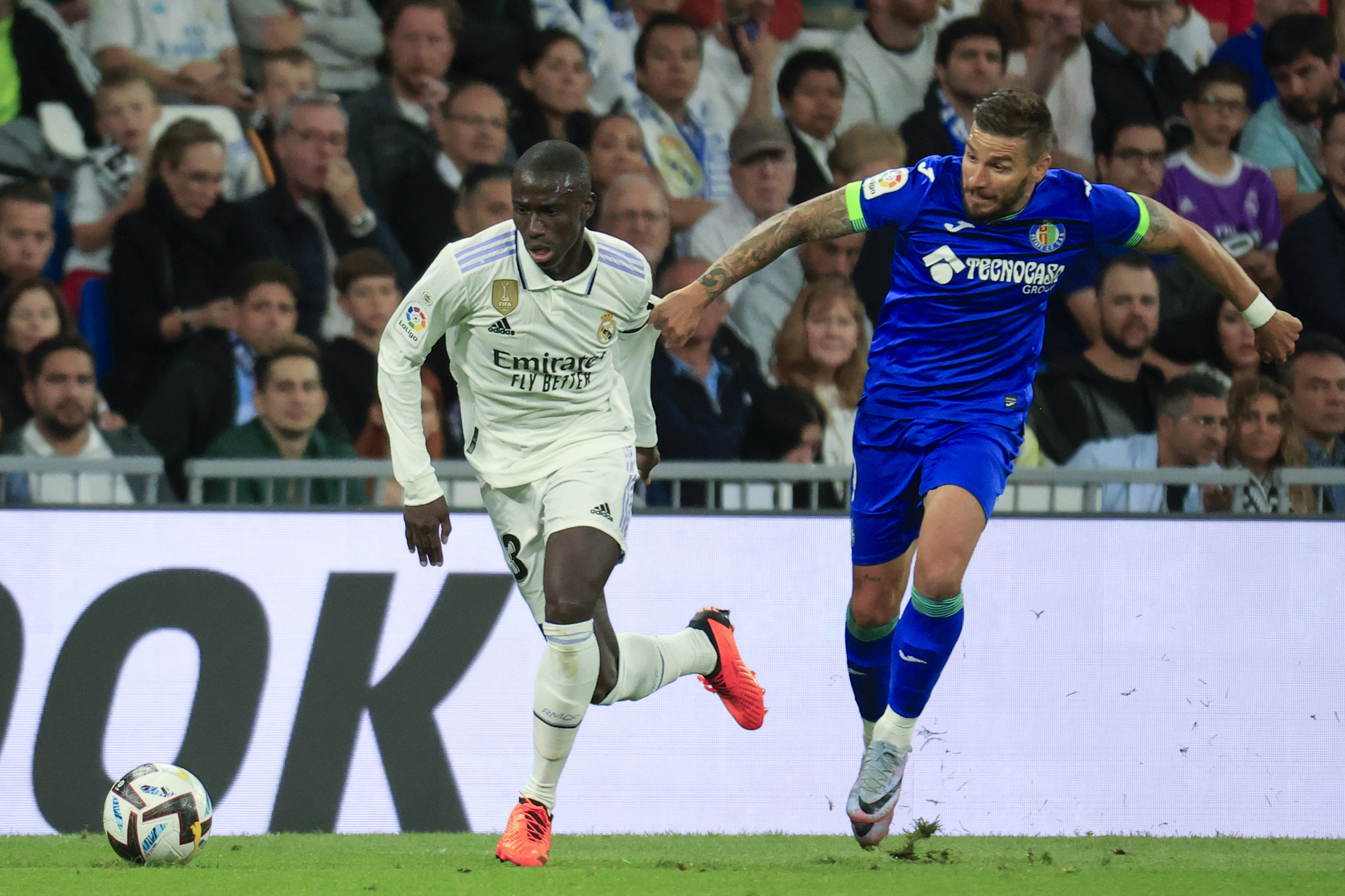 Ferland Mendy, del Real Madrid, sufre una lesión en el bíceps femoral derecho