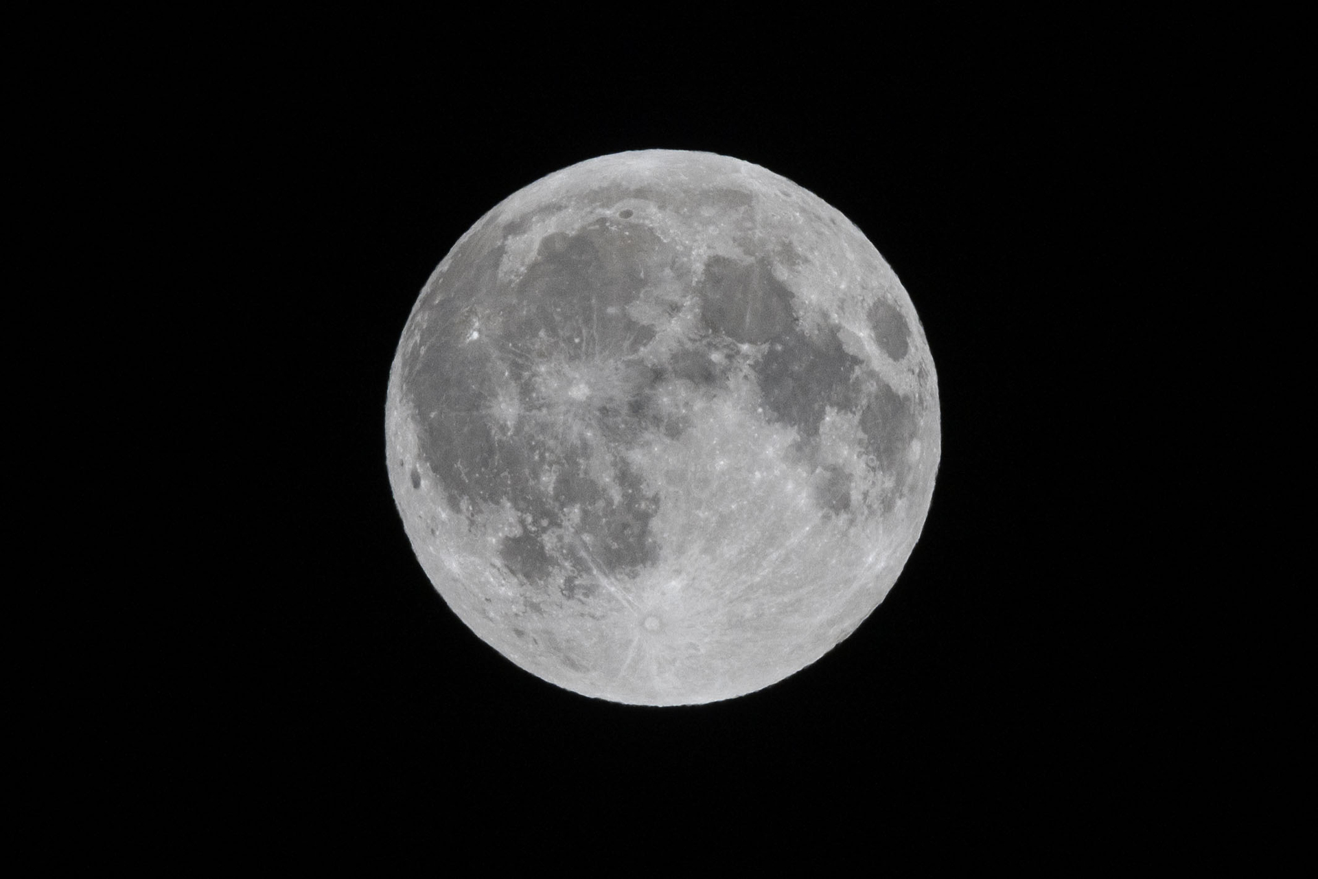 La denominación es anecdótica porque la Luna no se verá apreciablemente más grande.