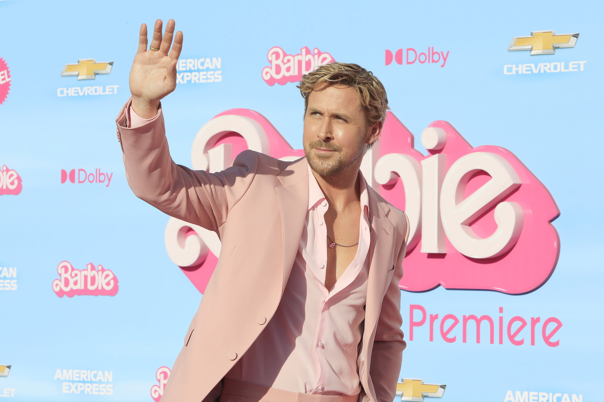 Ryan Gosling logra ingresar por primera vez a las listas de Billboard con la canción de Ken