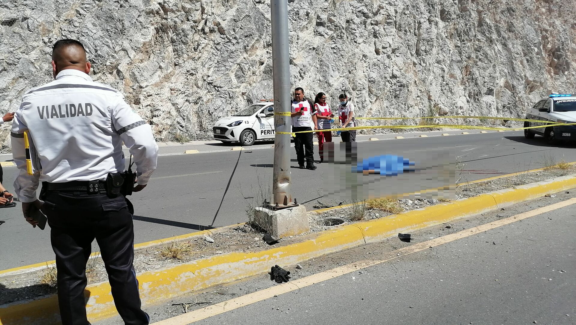 Un motociclista perdió la vida la mañana del viernes en la calzada Río Bravo en Torreón. (EL SIGLO DE TORREÓN)