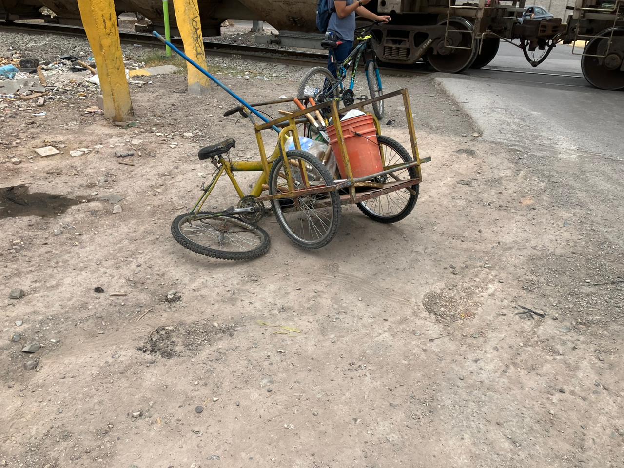 Tren mata a un adulto mayor que empujaba un triciclo en Gómez Palacio