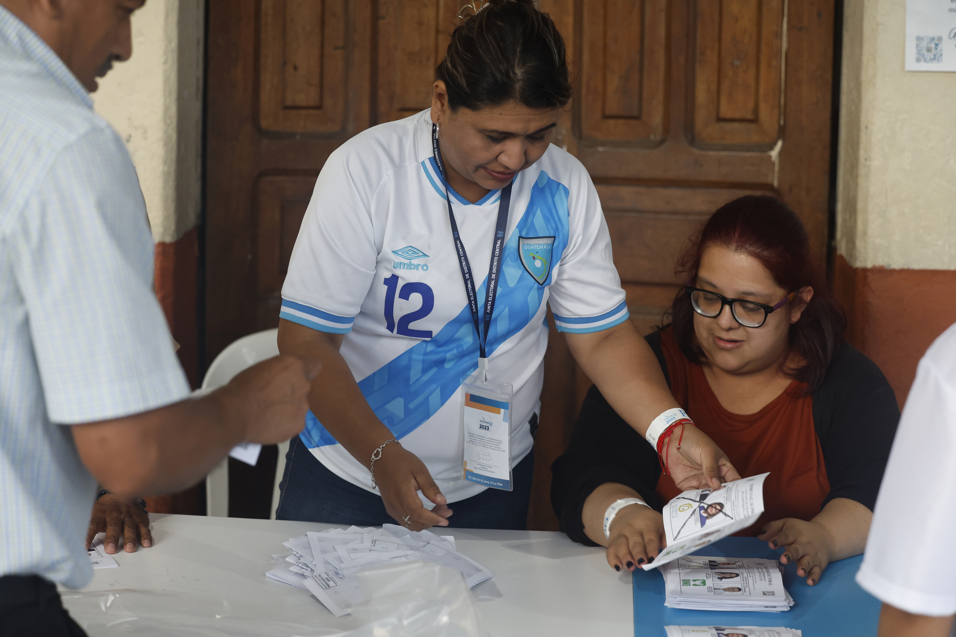 Voting centers close in Guatemala, counting begins