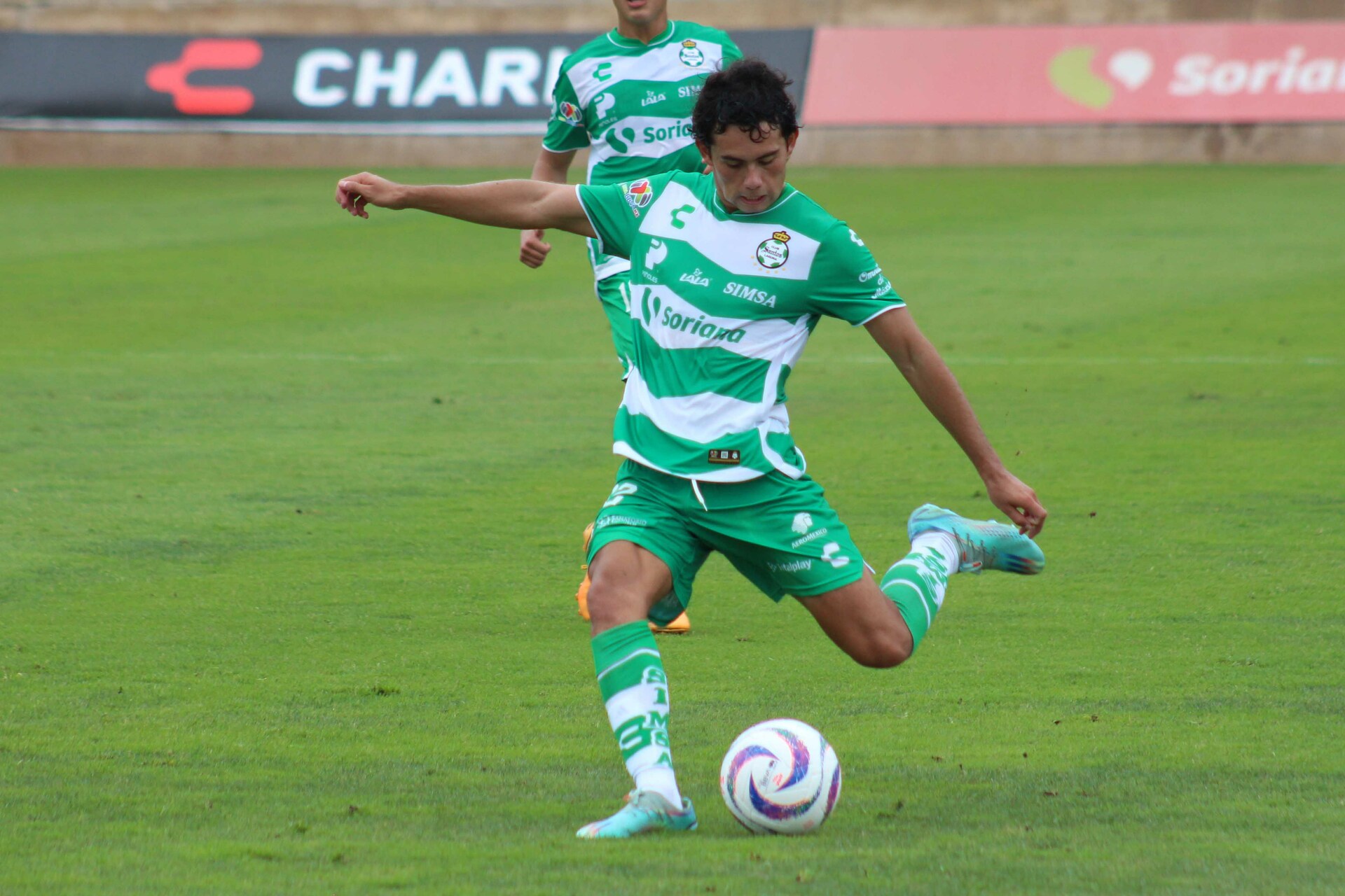 Los mayores de la categoría Sub-23 de los Guerreros vencieron 2-0 a los universitarios, pero en la Sub-18 no pudieron y perdieron. (Santos)
