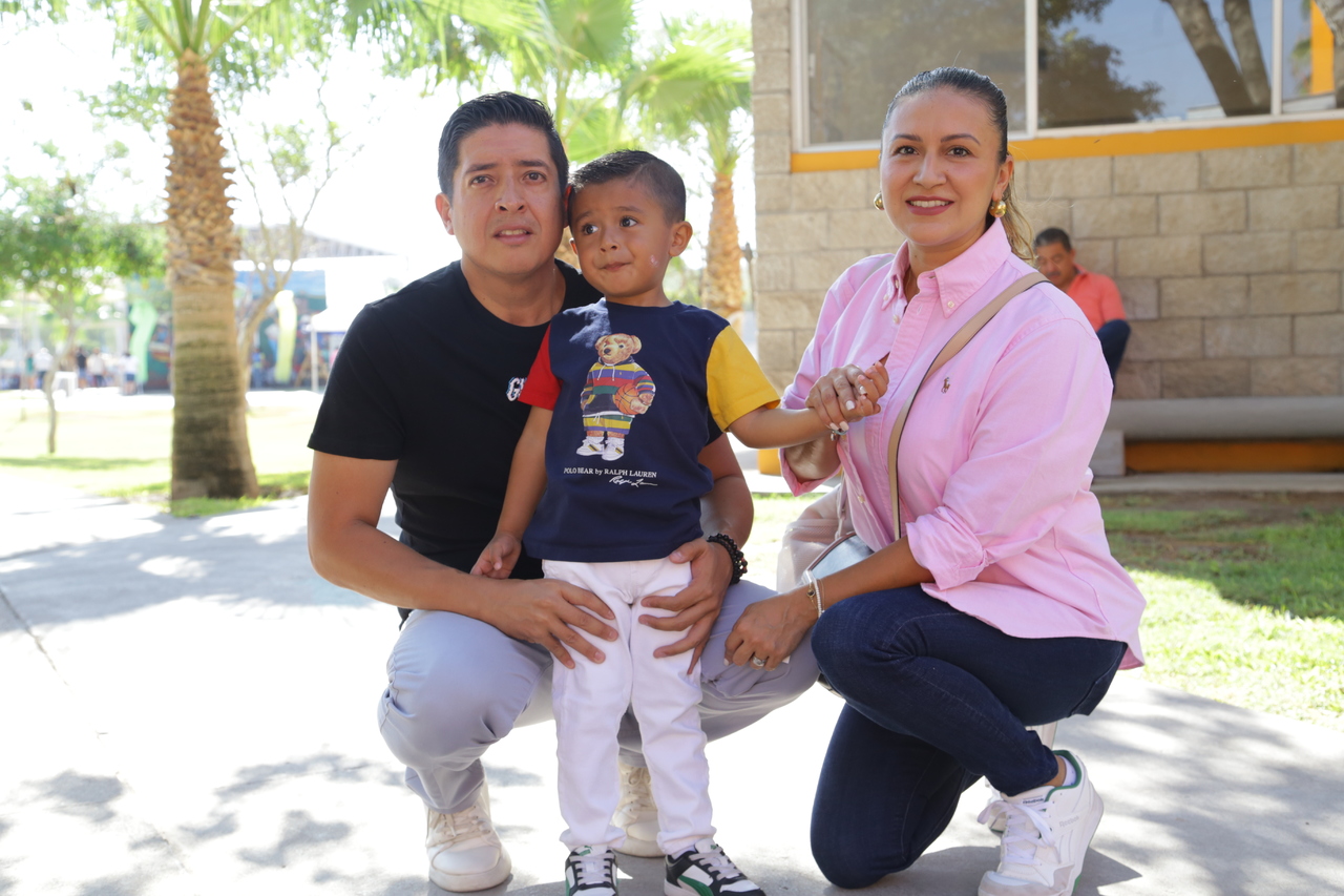 Gonzálo Delgadillo, Gonzálo jr y Gaby Márquez (EL SIGLO DE TORREÓN/ENRIQUE CASTRUITA)