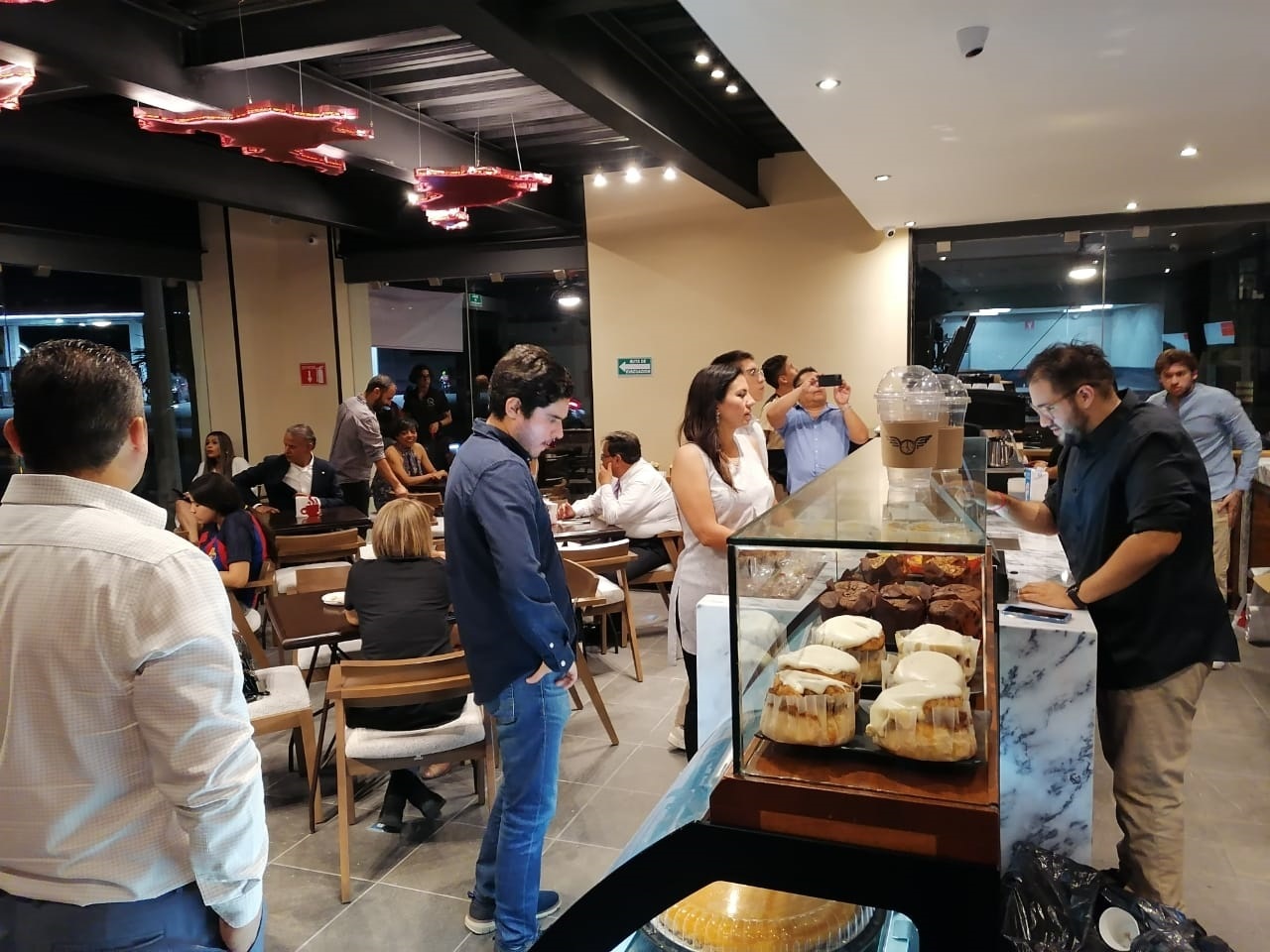 En Java Times Café, los clientes podrán encontrar un lugar con un concepto acogedor, en el que además, el personal los hará vivir una experiencia 'como si estuvieran en casa'.