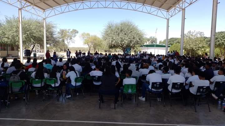 Grupo Vida ofrece charla a estudiantes del CBTA en el ejido Lucero