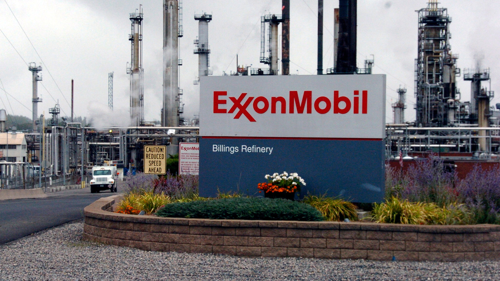 Exxon Mobil buscó durante años restarle importancia a la crisis climática: WSJ