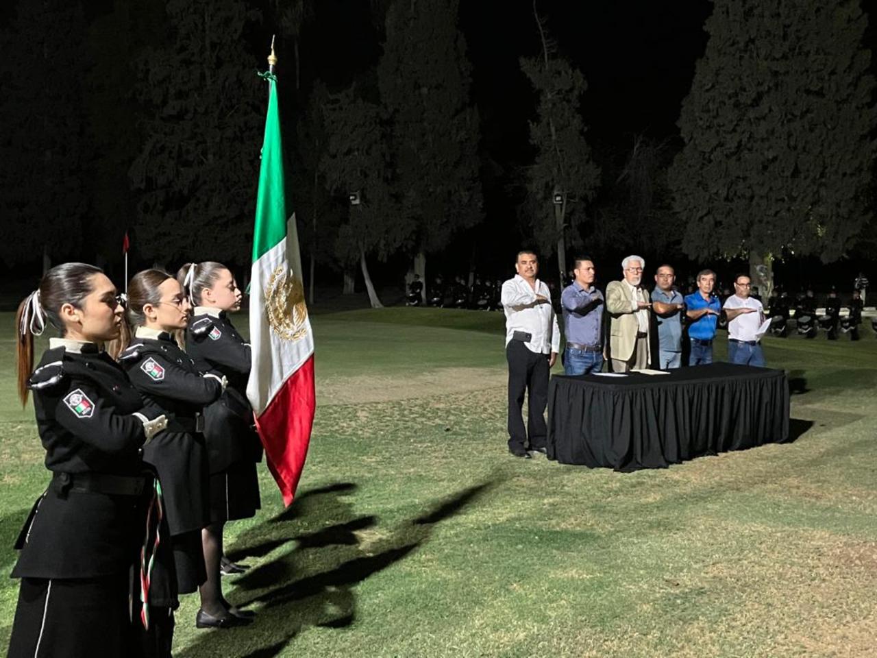 Con la presencia de escolta y banda de guerra, se llevó a cabo la ceremonia inaugural en este certamen que es toda una tradición que disfrutan los golfistas a lo largo de las tres rondas de juego.