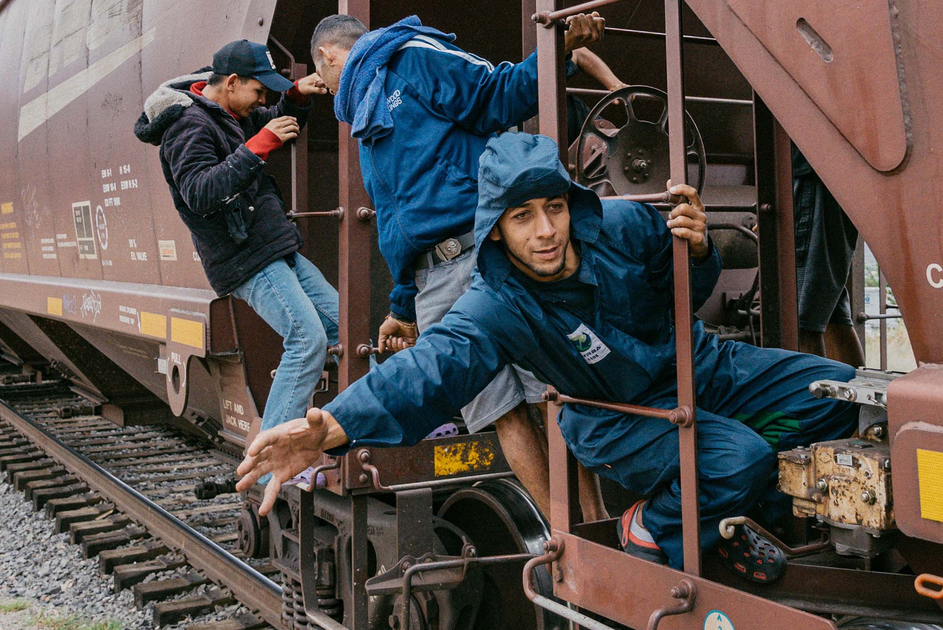 Los actos ilegales contra personas en situación de paso de diversas nacionalidades se hacen eco por las constantes denuncias de grupos activistas y los propios migrantes por la inacción de las autoridades.