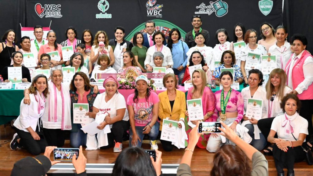 WBC Honra a Sobrevivientes de Cáncer de Mama en Querétaro