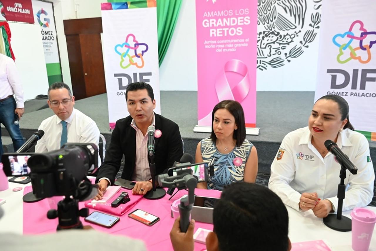 Gómez Palacio se suma al reto del moño rosa más grande del mundo del Hospital Andalucía. (EL SIGLO DE TORREÓN)
