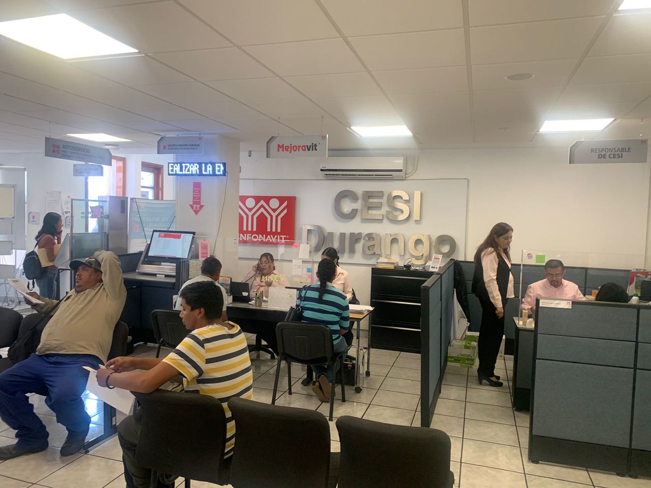 Fernando Hernández Ozuna explicó que el Infonavit no contempla en su normativa ni en ningún otro documento jurídico la figura del traspaso. (EL SIGLO DE DURANGO)