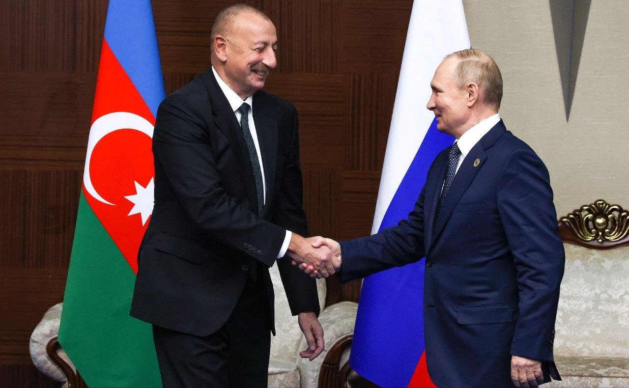 Rusia está dispuesta a asistir a Azerbaiyán en este proceso a través de sus pacificadores más allá de 2025, dijo Ushakov. (X)