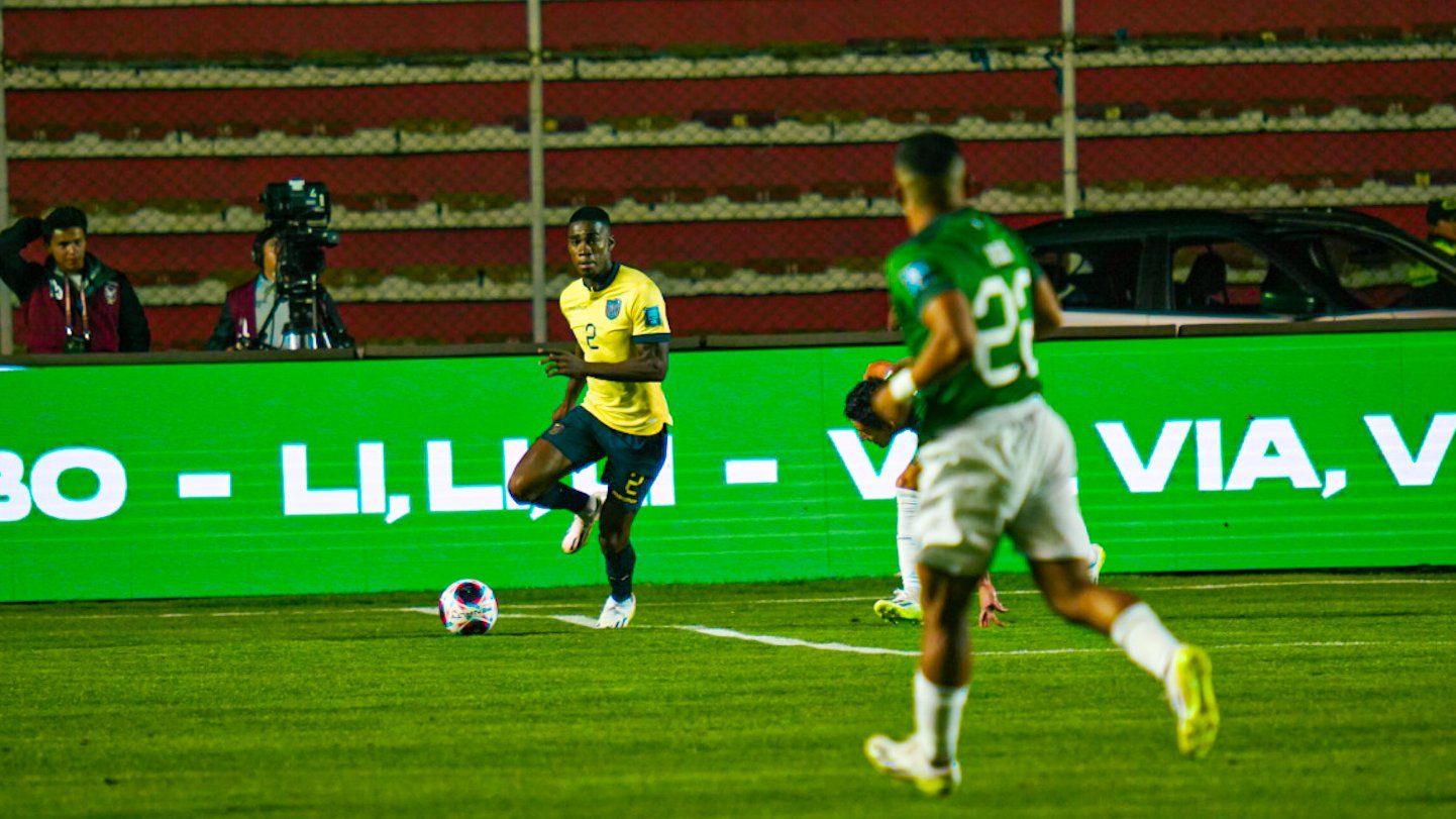 Jugador de Santos Laguna, Félix Torres, fue titular en el triunfo de Ecuador