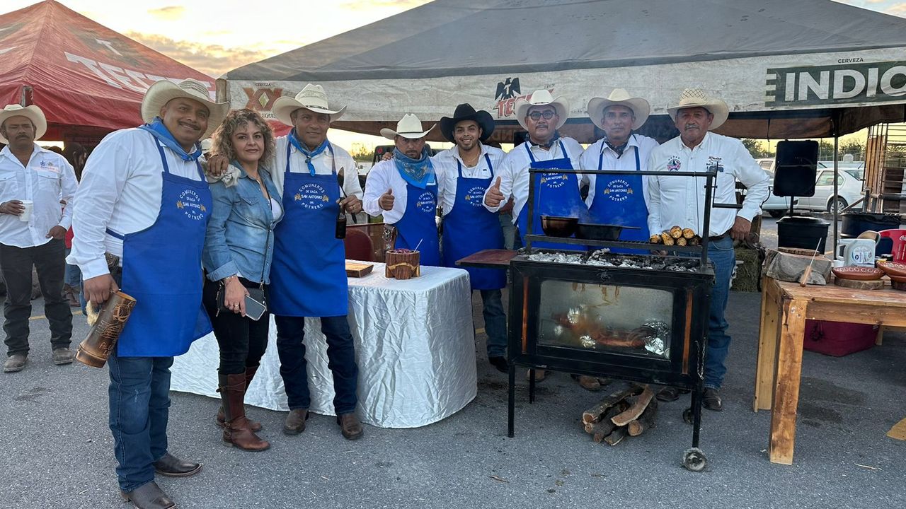 Los visitantes se dieron gusto y disfrutaron de las propuestas gastronómicas.