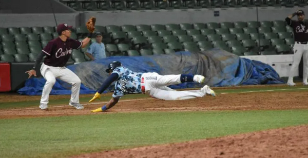Algodoneros de Guasave barren a Tomateros de Culiacán