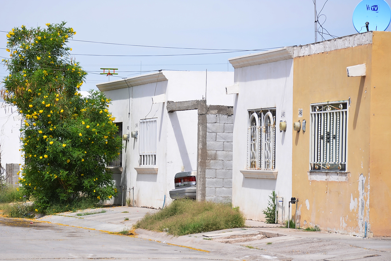 Faltan cerca de tres mil viviendas de interés social en la región lagunera, estima Canadevi. (EL SIGLO DE TORREÓN)