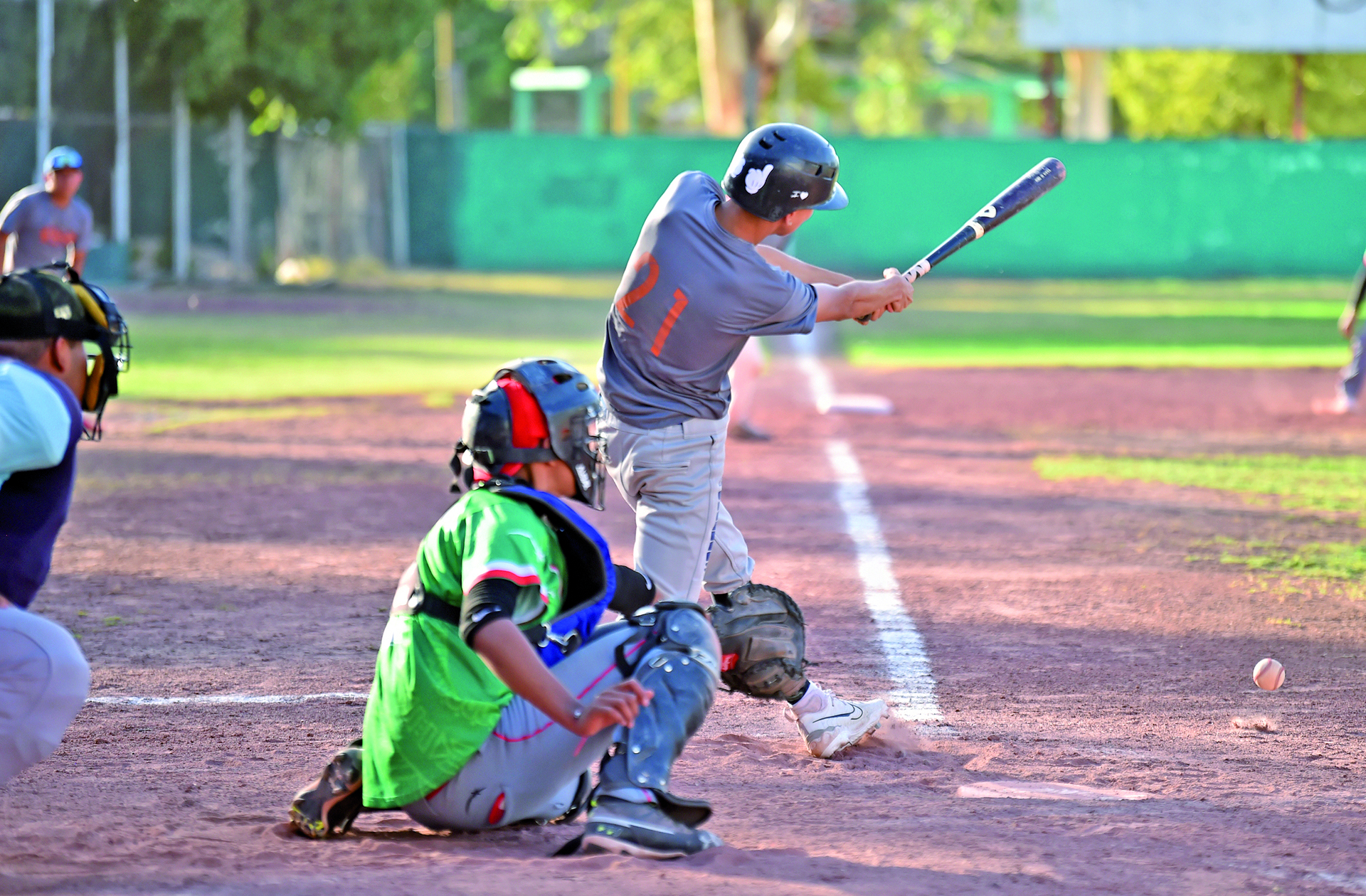 Electrizantes encuentros se esperan para la jornada inaugural, dentro de la segunda campaña de la LigaMayor Juvenil de Beisbol.(Archivo)