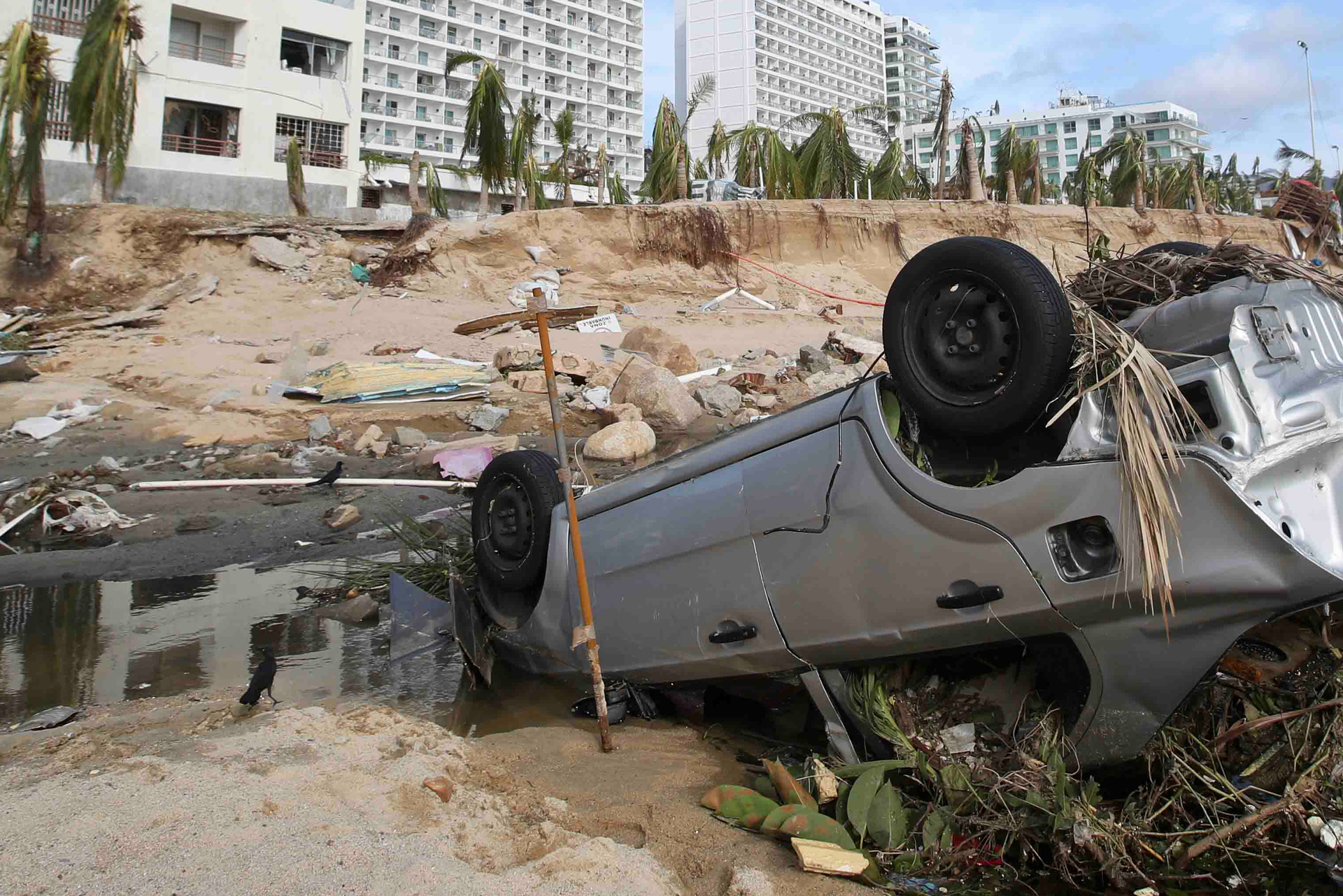 El huracán Otis causó graves daños en Acapulco. (EFE)