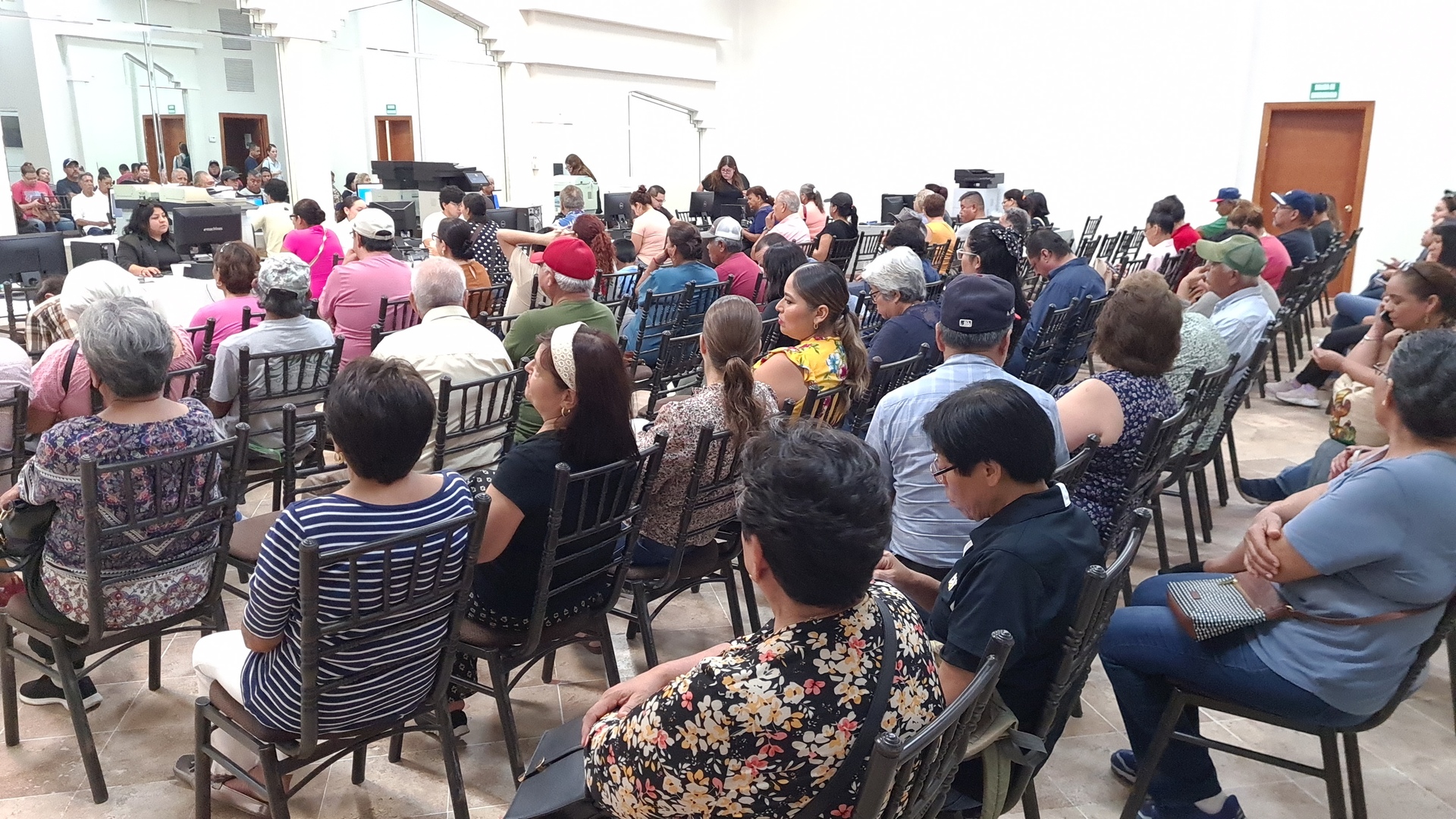 Successful Vaccine Registration: Around 300 People Attended in Piedras Negras Plaza de las Culturas