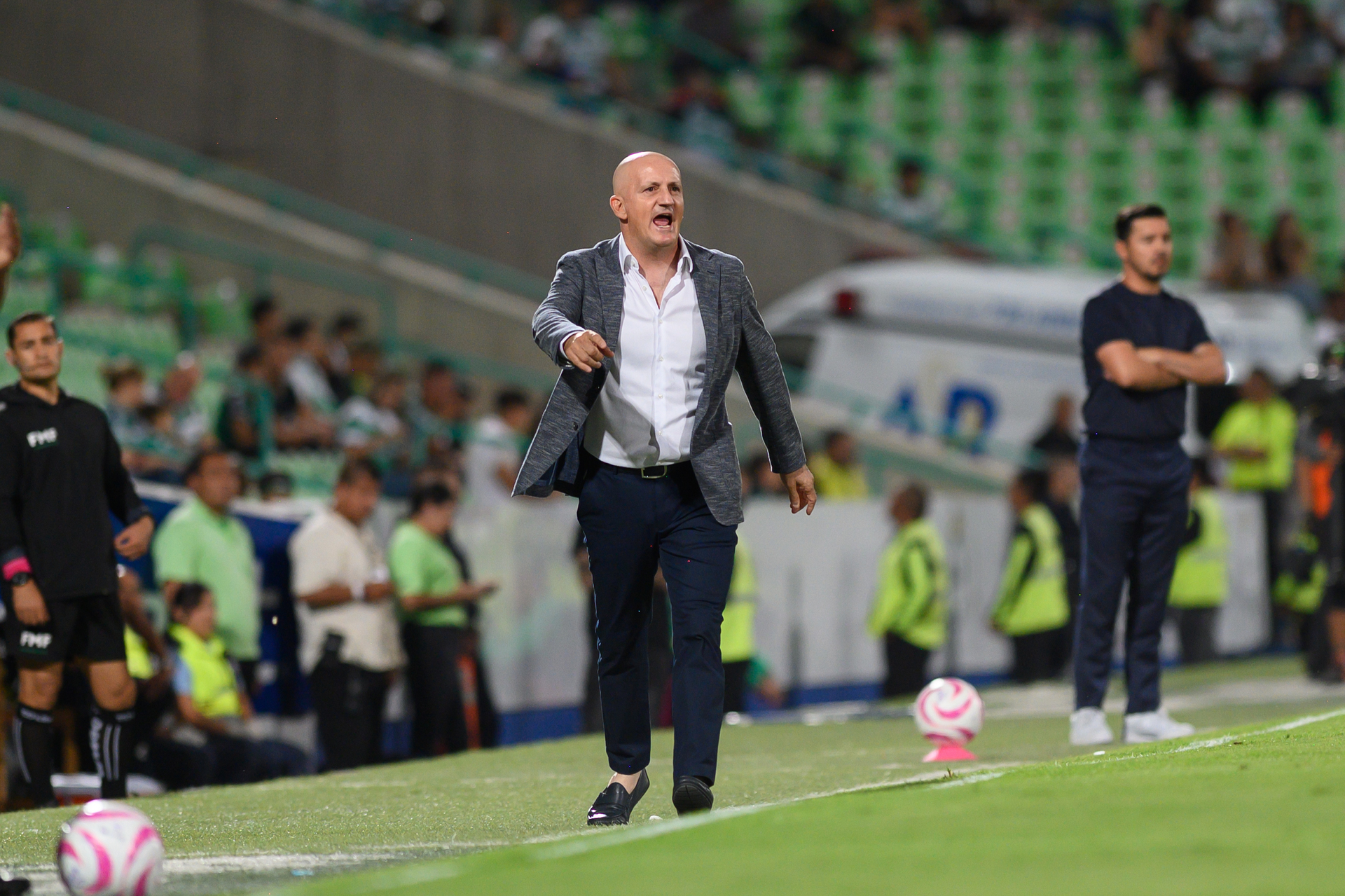 El charrúa Pablo Repetto, técnico de los Guerreros, confía en que su equipo se pueda meter a la liguilla. (Jorge Martínez)
