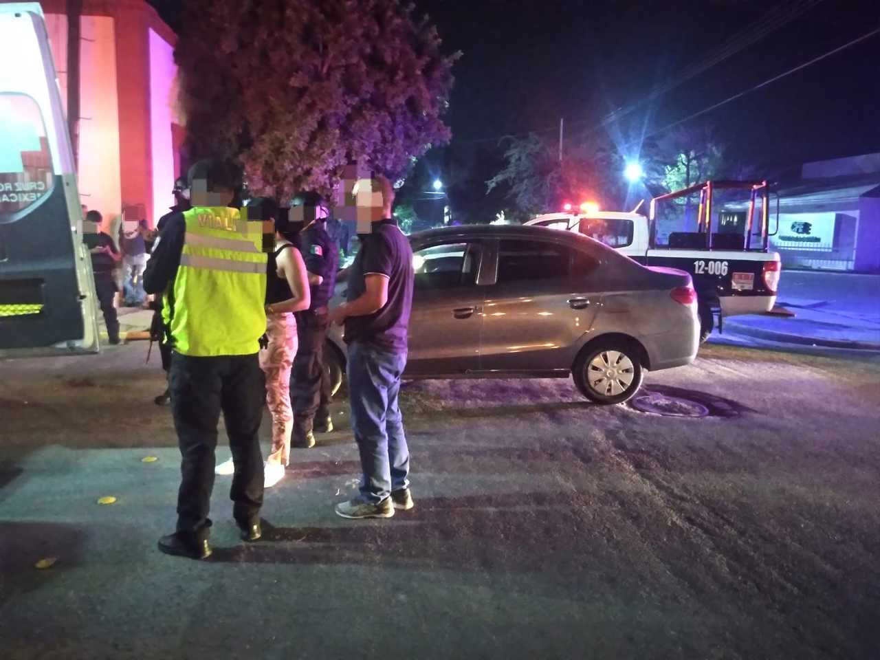 La mujer fue impactada por un vehículo Dodge Attitude gris el pasado jueves por la noche.