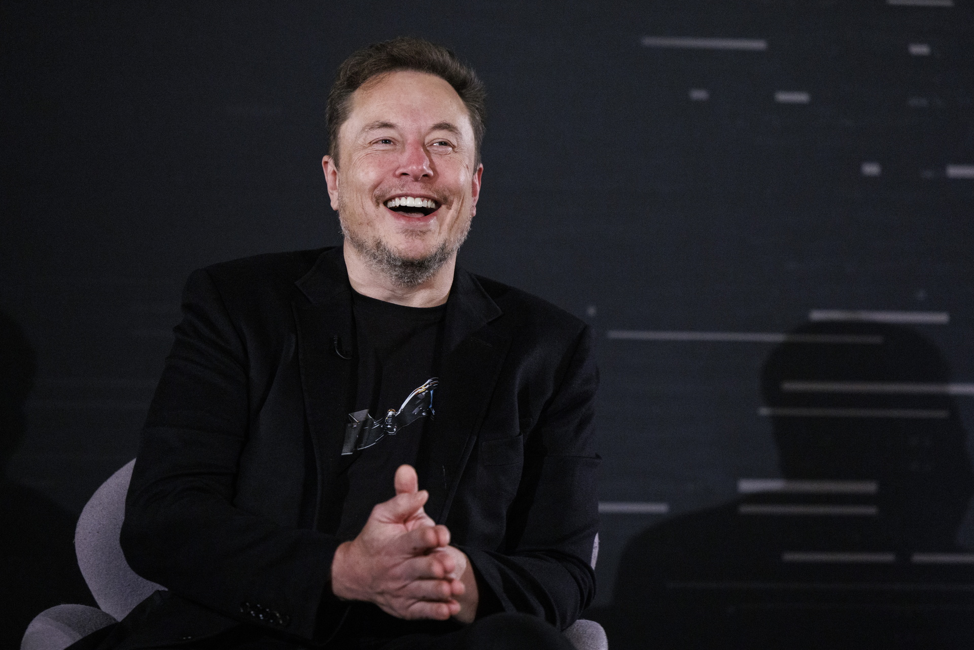 Musk desveló el nombre del asistente y dijo que hoy estaría a disposición de un grupo de usuarios de la red social. (EFE)
