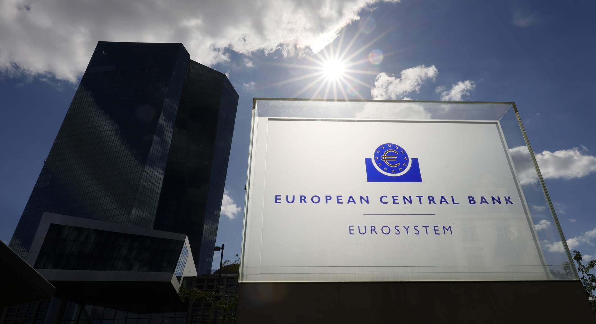 Banco Central Europeo urge a la banca a cuidar la exposición del sector inmobiliario ante el alza de tasas