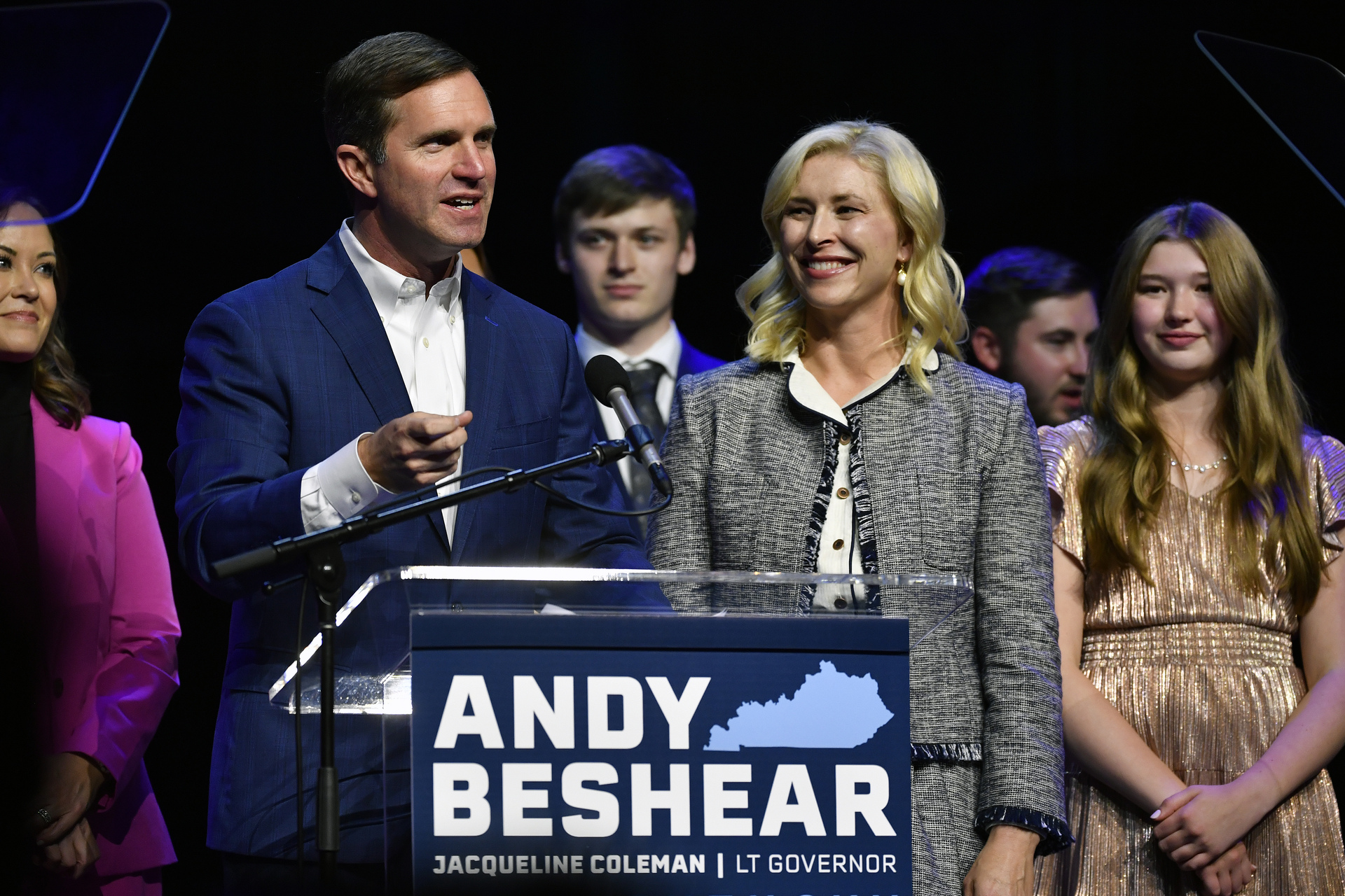 Le démocrate Andy Beshear est réélu gouverneur du Kentucky