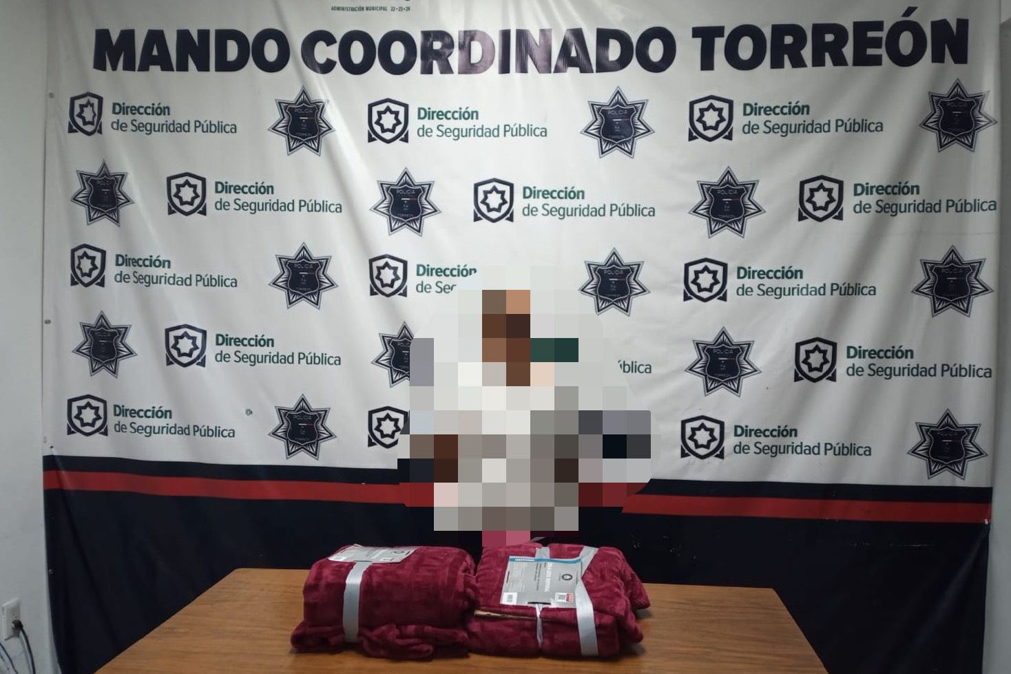 Joven mujer es detenida por intentar robar dos cobijas de un supermercado de Torreón